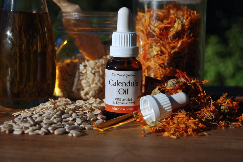 6 tips to moisturise dry facial skin - The Herbal Gardener