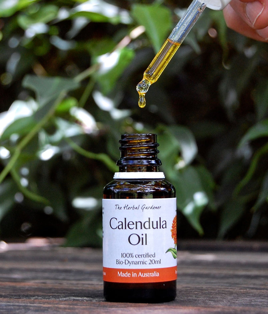How can facial oil benefit you? - The Herbal Gardener